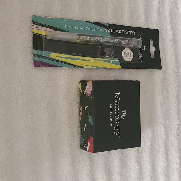 Maniology Stamper Tool & Perfect Trio Set - Picture 1 of 7